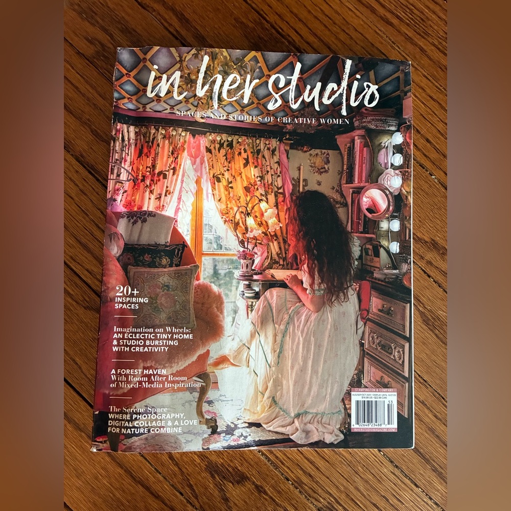 In Her Studio Magazines- Black and Multicolor Covers - Picture 2 of 8